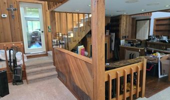 889 Old Grandview Rd, Beaver, WV 25813