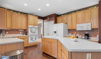 4813 Lincolnshire Ct, Broadview Heights, OH 44147
