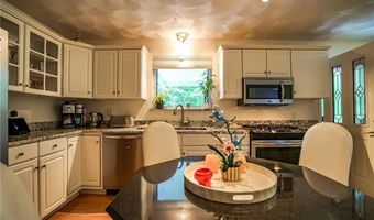 120 Fox Run, East Greenwich, RI 02818
