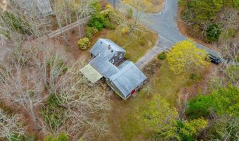 61 Old Phinneys Ln, Barnstable, MA 02630