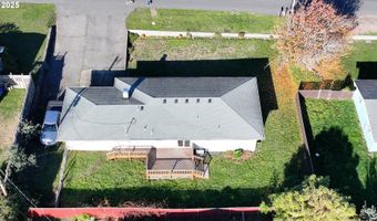 425 MEMORY Ln, Brookings, OR 97415