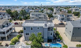 21 W Magnolia Ave, Beach Haven, NJ 08008