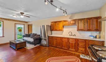 204 S Main St, Ashley, OH 43003