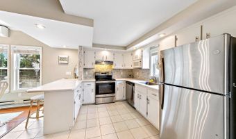 130 Chatsworth Ave 1, Beach Haven, NJ 08008