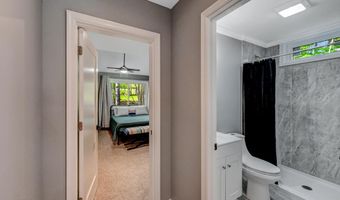 227 Valley View Dr, Albrightsville, PA 18210