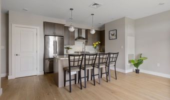 1650 Commonwealth Ave 504, Boston, MA 02135