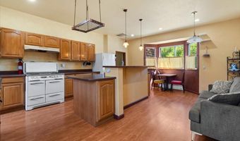 3245 W End Rd, Arcata, CA 95521