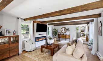253 Station St, Coventry, RI 02816