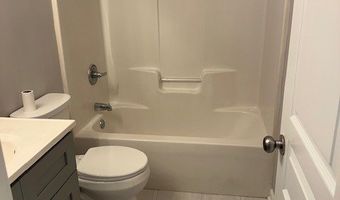 490 Barnett Shoals Rd 301, Athens, GA 30605