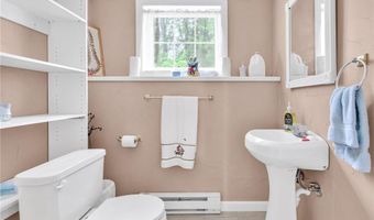 167 Vernon Dr, Glocester, RI 02814