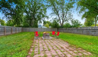 1425 CLARK St, Allouez, WI 54301