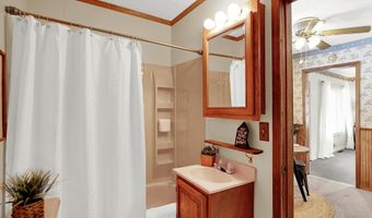 405 E Howard Ave, Arcadia, IN 46030