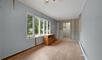 403 Commonwealth Ave, Warwick, RI 02886