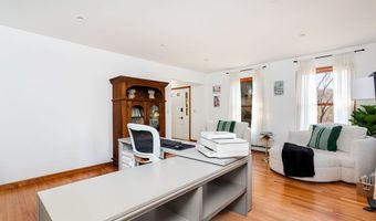 8 Phoebee Ln, Brookfield, CT 06804