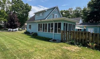 831 N River Ave, Alma, MI 48801