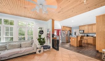 291 Old Oxford Rd, North Smithfield, RI 02896