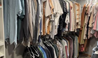 814 S Park St, Aberdeen, SD 57401