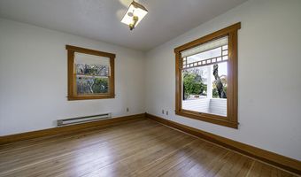 126 Nursery St, Ashland, OR 97520