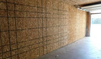 27 Maxwell Ln, Bangor, ME 04401