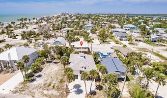 121 Coconut Dr, Fort Myers Beach, FL 33931