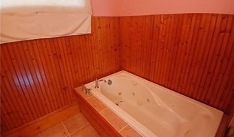 918 W 10TH St, Bogalusa, LA 70427