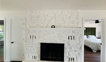 4 Chandler Ln, Bella Vista, AR 72715