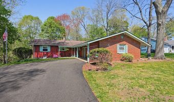 21 Daggett Rd, Attleboro, MA 02703
