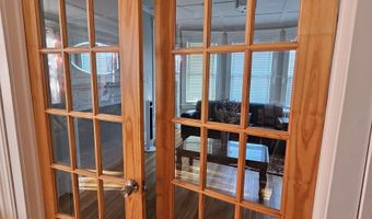 592 Laurel Ave 2Nd Floor, Bridgeport, CT 06605