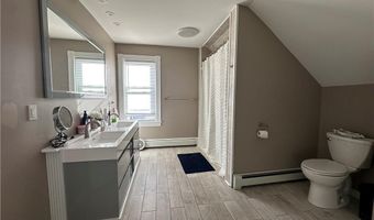 1289 Cranston St, Cranston, RI 02920