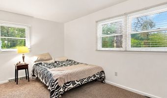 303 RIDGE St, Algonquin, IL 60102