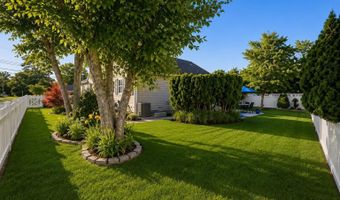 653 Neptune Ave, Beachwood, NJ 08722