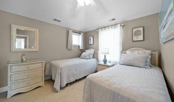 212 25th St, Avalon, NJ 08202