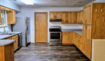 7930 Rolling Hills Dr, Athens, OH 45701