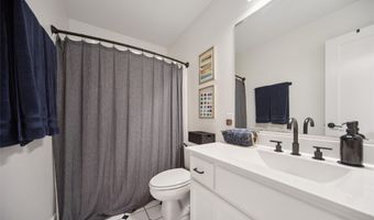 3016 Fox Hollow Cir, Des Moines, IA 50321