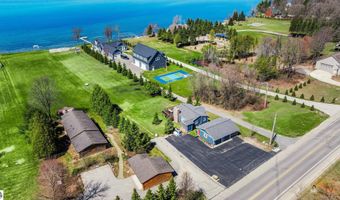 11256 SE Torch Lake Dr, Alden, MI 49612