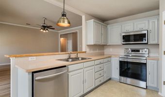 706 Lakeview Dr, Alvarado, TX 76009