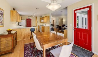 2148 Birchwood Ln, Ashland, OR 97520