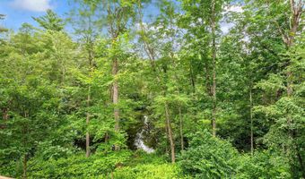 361 Long Shores Dr, Barrington, NH 03825