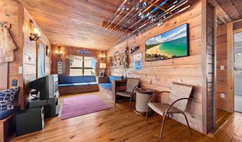 10 11TH St, Beach Haven, NJ 08008