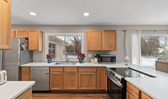 2426 Banbury Rd, Akron, OH 44333