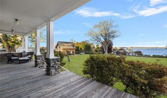 39 Walcott Ave, Jamestown, RI 02835