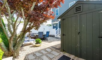 19 Eustis Ave, Newport, RI 02840