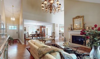 12 Lyndenwood Dr, Brookfield, CT 06804