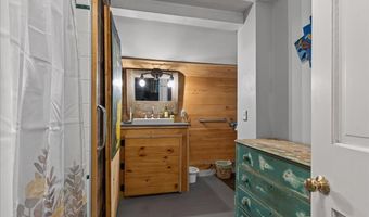 46 Battery Rd, Belfast, ME 04915