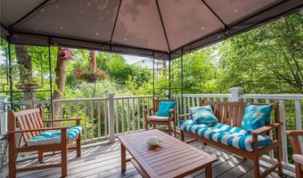 76 Long Meadow Dr, Glocester, RI 02814