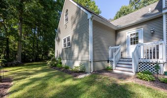 7 Stephens Ct, Clinton, CT 06413