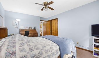 1006 Baretta Ct, Aurora, MO 65605