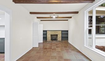 111 N 1st St, Benton, AR 72015