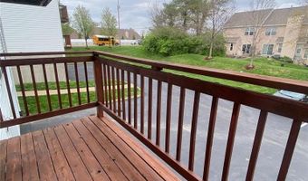 1310 Crossings Ct B, Ballwin, MO 63021