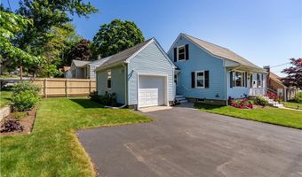 11 Bellevue Dr, Cranston, RI 02920